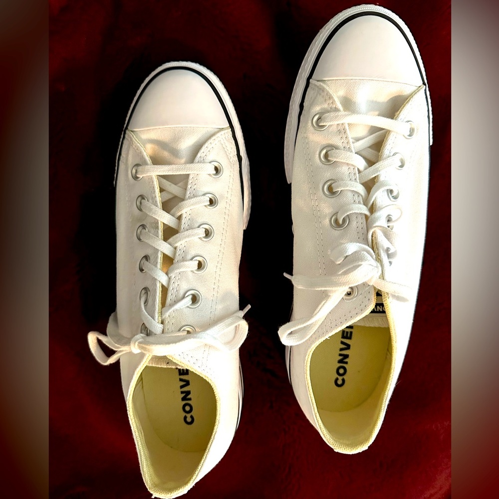 Women's Chuck Taylor All Star Lift Platform Size 10